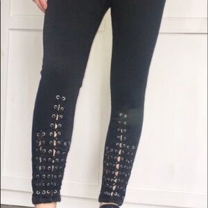 - TOPSHOP Moto Jamie eyelet lace leg High rise  Jeans! Mob jeans goth
